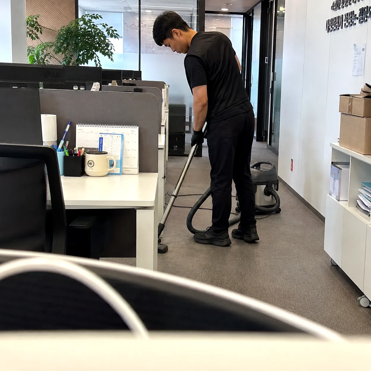 섬유센터 사무실청소 현장 사진 3