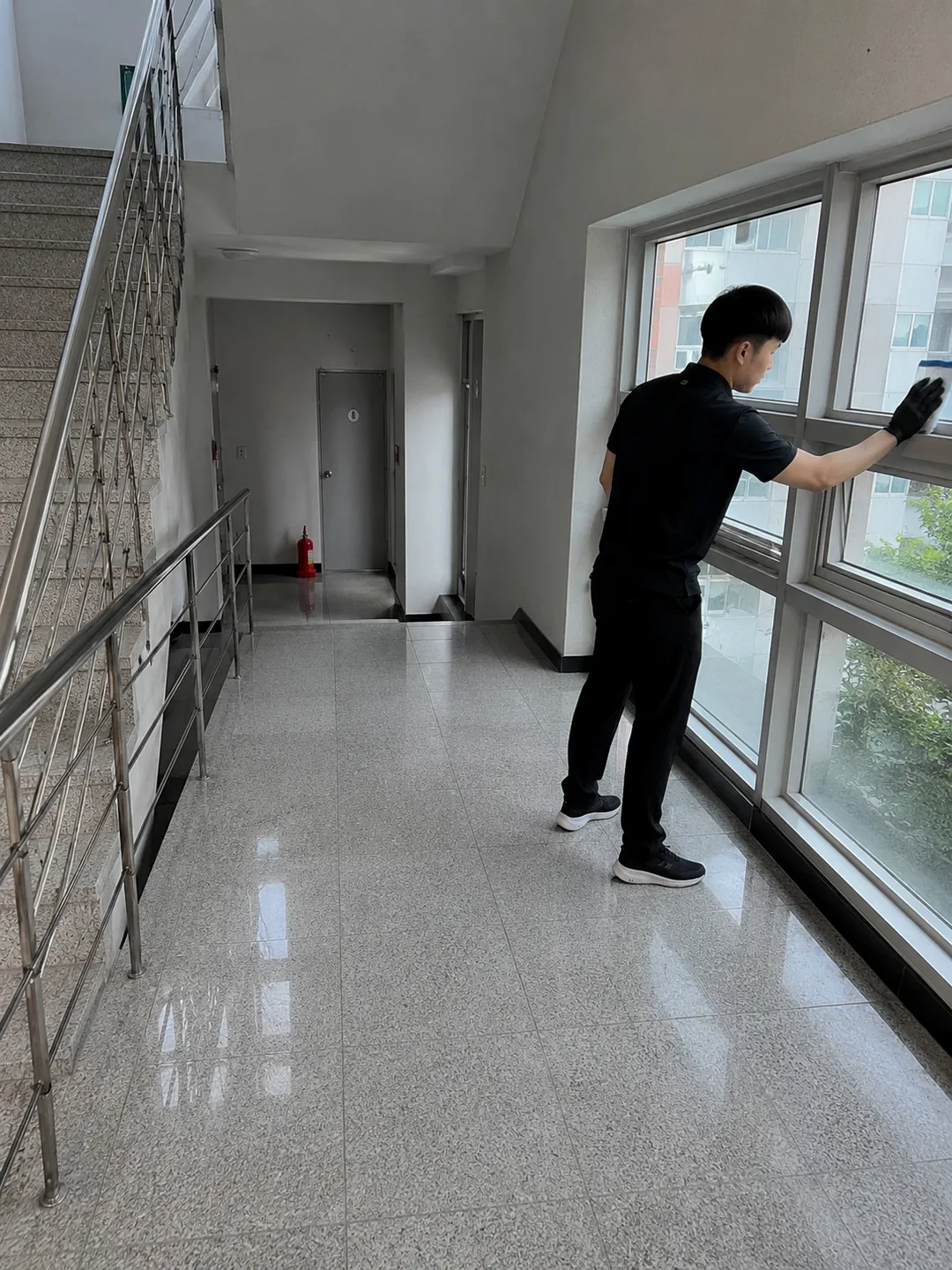 고덕전통시장 계단청소 현장 사진 4