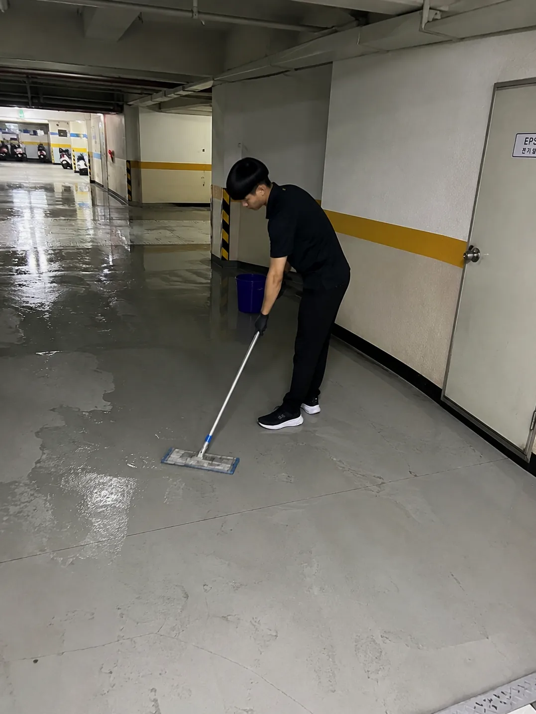고덕전통시장 계단청소 현장 사진 6